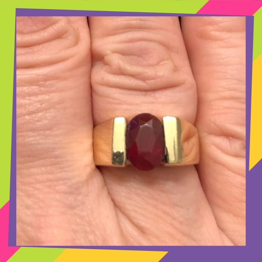 ⭐14k real gold & garnet ring⭐